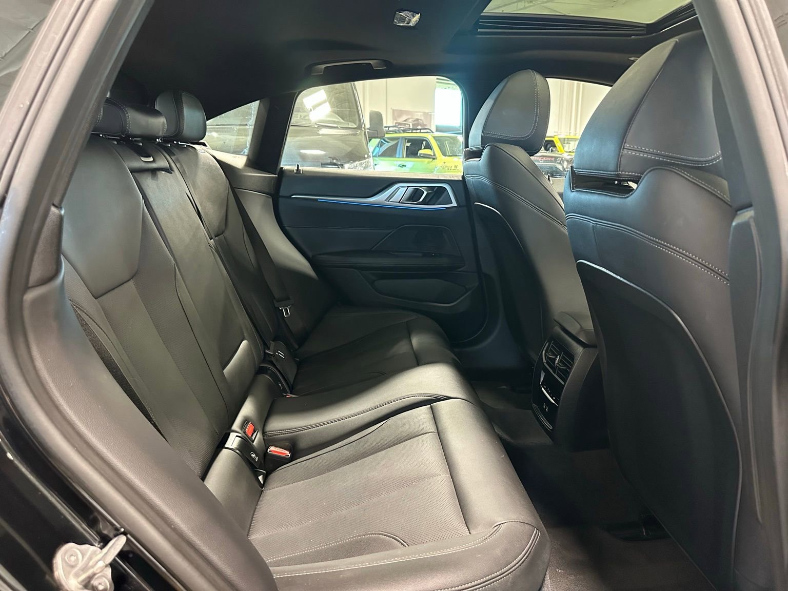 Used 2025 BMW i4 xDrive40i image 33