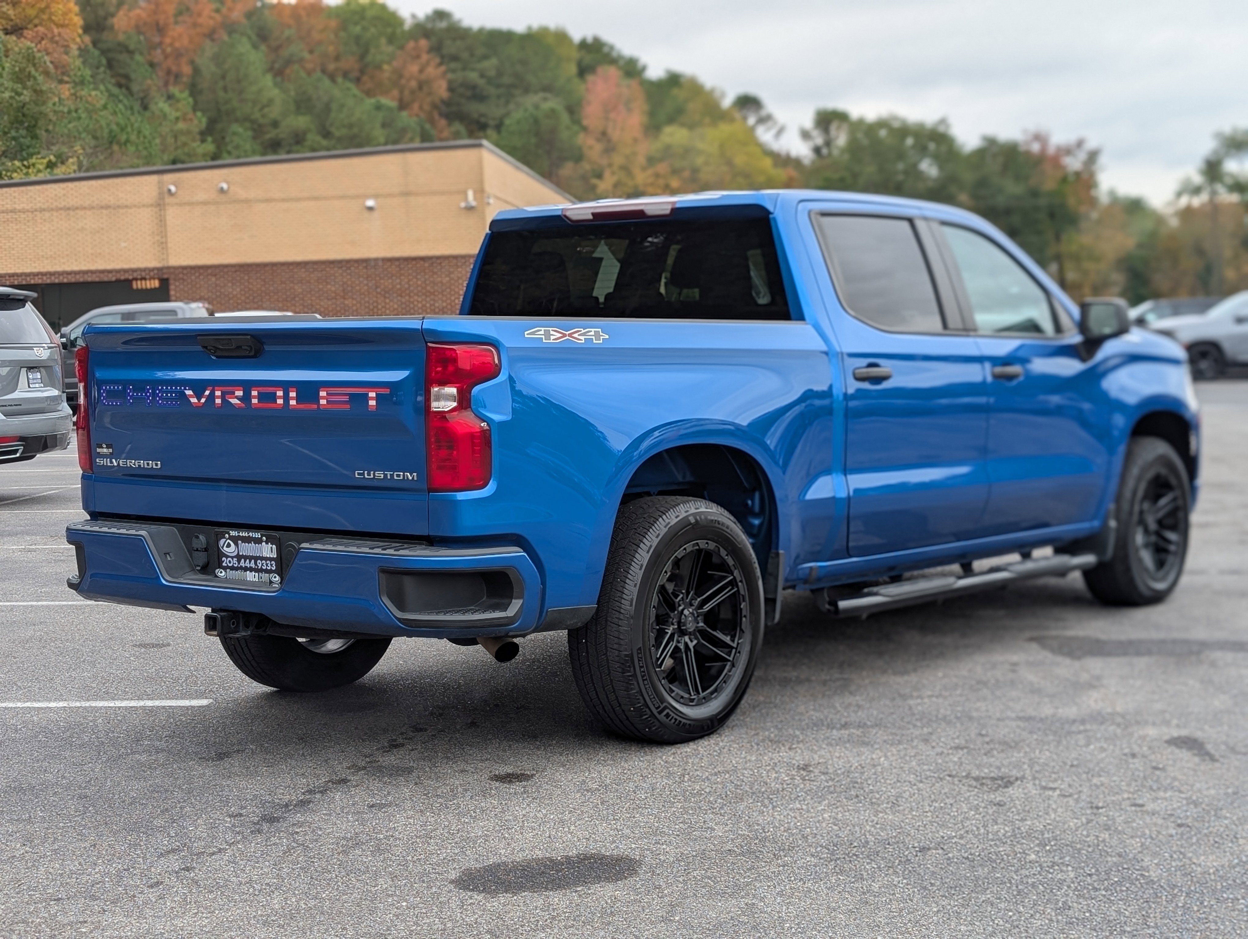 Used 2022 Chevrolet Silverado 1500 Custom image 9