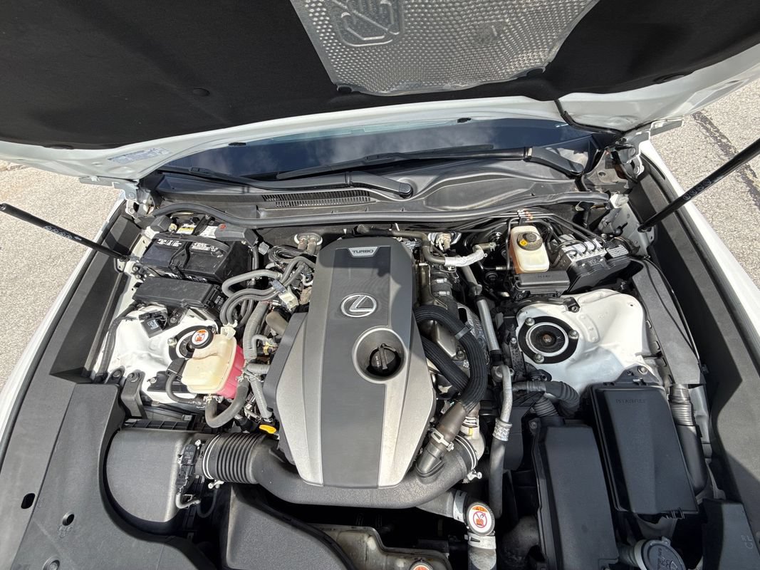 Used 2020 Lexus RC 300 w/ Accessory Package RWD image 18