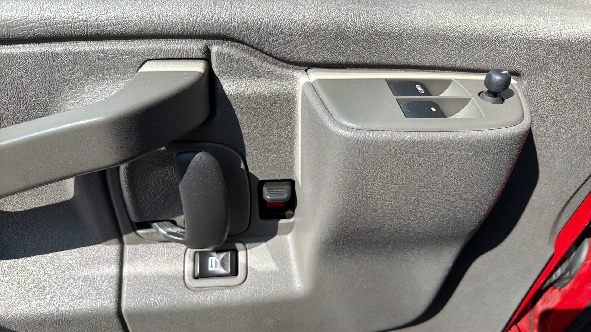 Used 2019 Chevrolet Express 3500 w/ Driver Convenience Package image 18