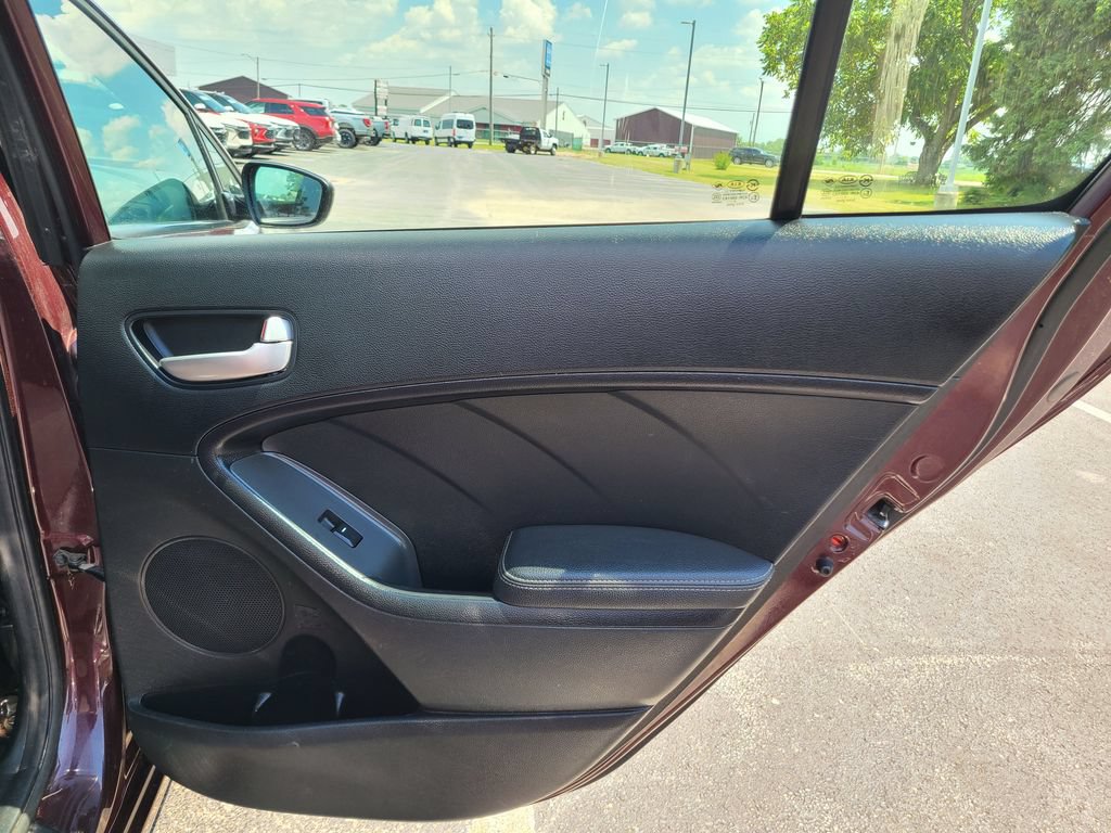 Used 2017 Kia Forte LX FWD image 13