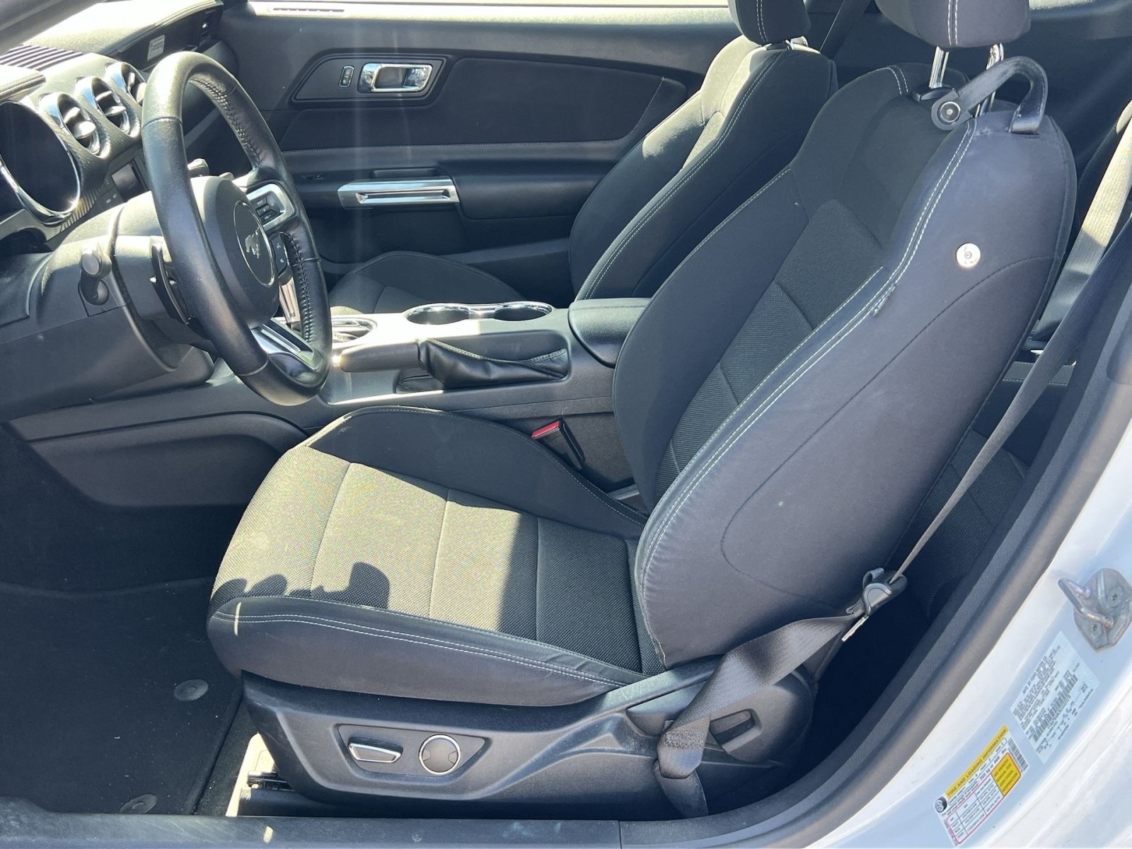 Used 2016 Ford Mustang Coupe w/ Equipment Group 051A RWD image 13