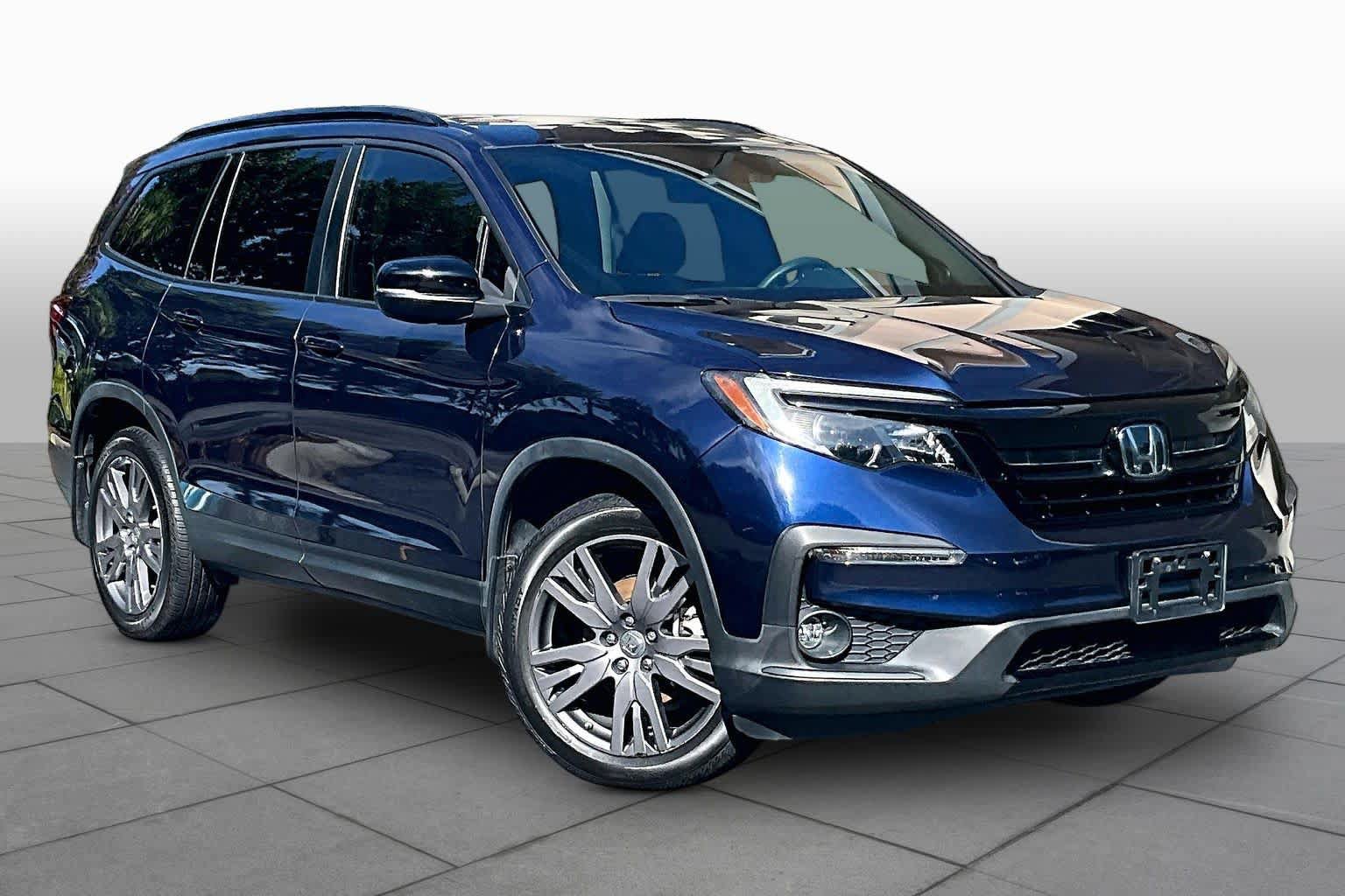 Certified 2022 Honda Pilot Sport image 3