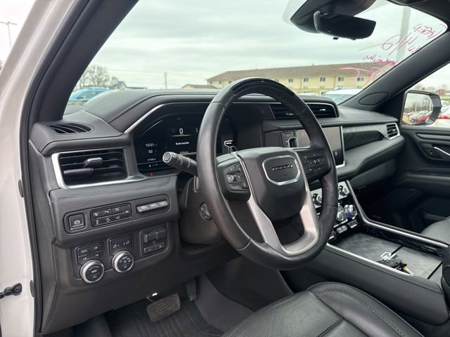 Used 2024 GMC Yukon XL Denali w/ Advanced Technology Package image 12