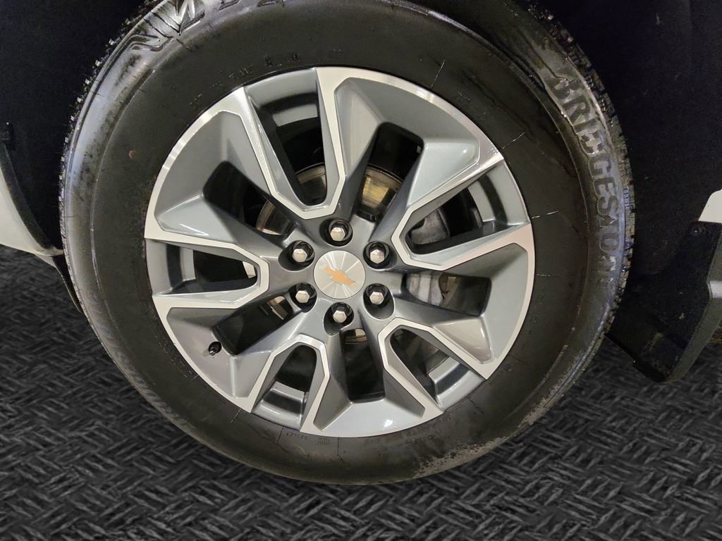 Certified 2025 Chevrolet Silverado 1500 LT AWD/4WD image 11