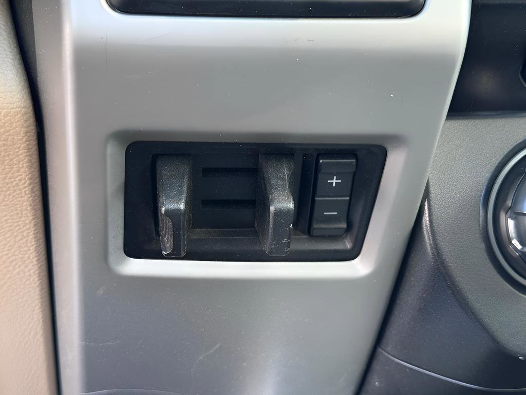 Used 2017 Ford F250 Lariat w/ Chrome Package image 32