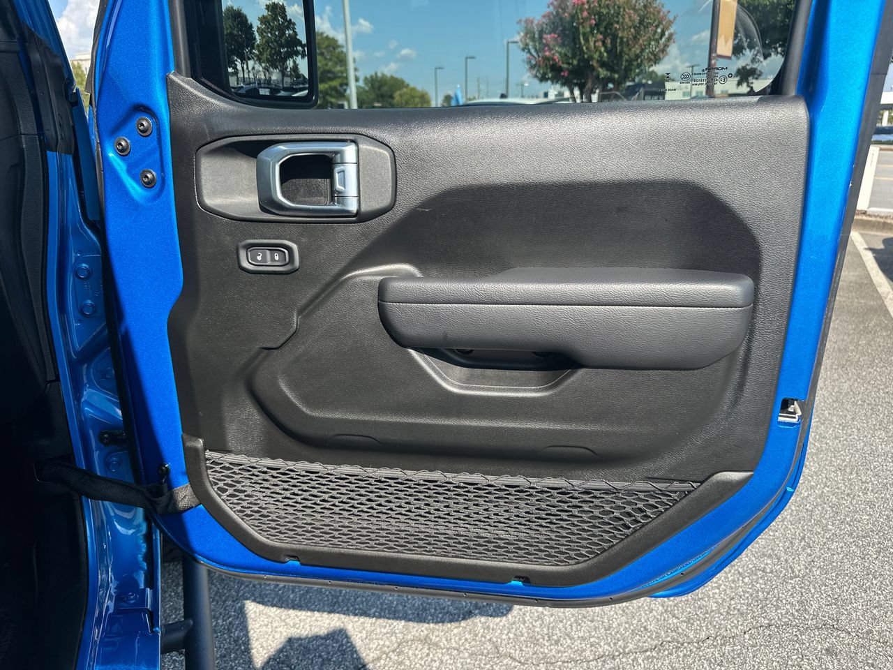 Used 2024 Jeep Gladiator Sport AWD/4WD image 16