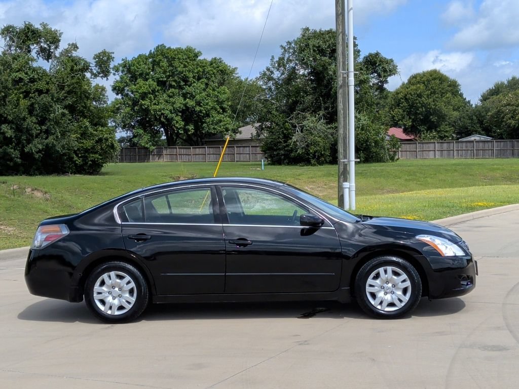 Used 2012 Nissan Altima 2.5 S FWD image 9