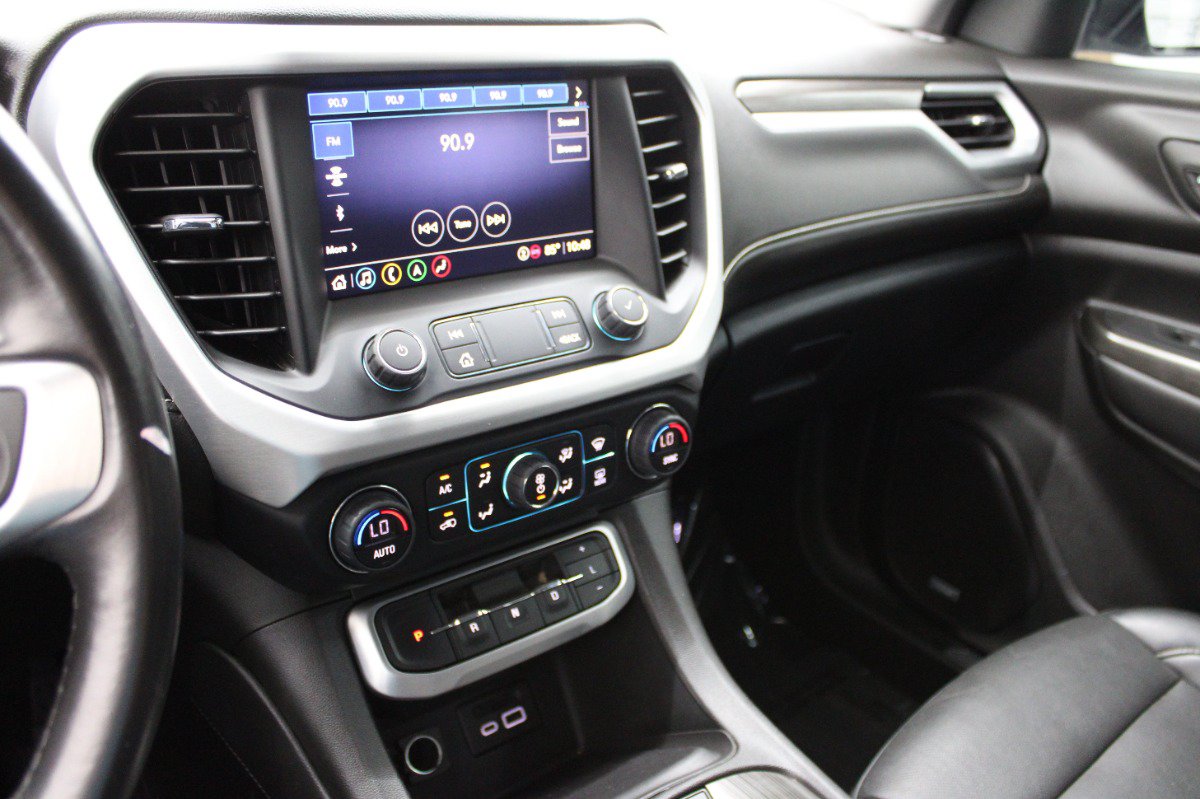 Used 2022 GMC Acadia SLT w/ LPO, Floor Liner Package FWD image 25