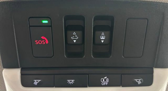 Used 2021 Nissan Rogue SV w/ Premium Package image 31