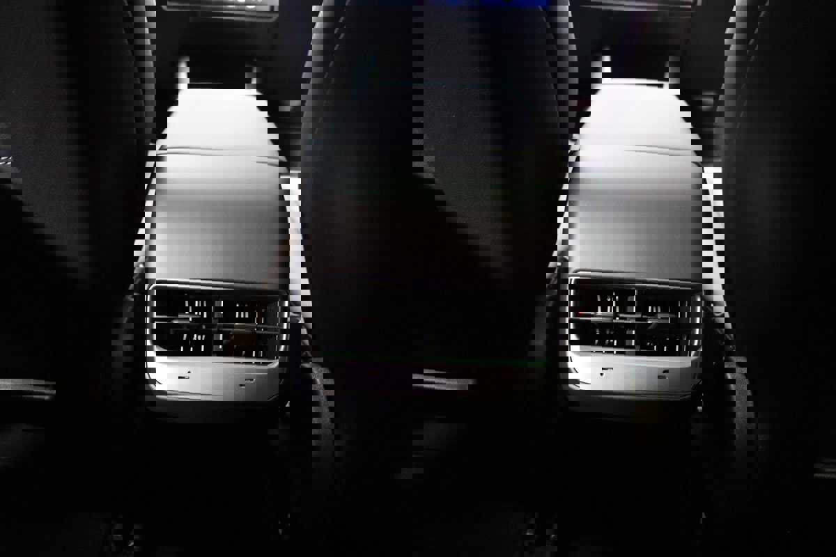 Used 2020 Tesla Model 3 Long Range image 31