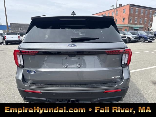 Used 2025 Ford Explorer ST-Line image 4