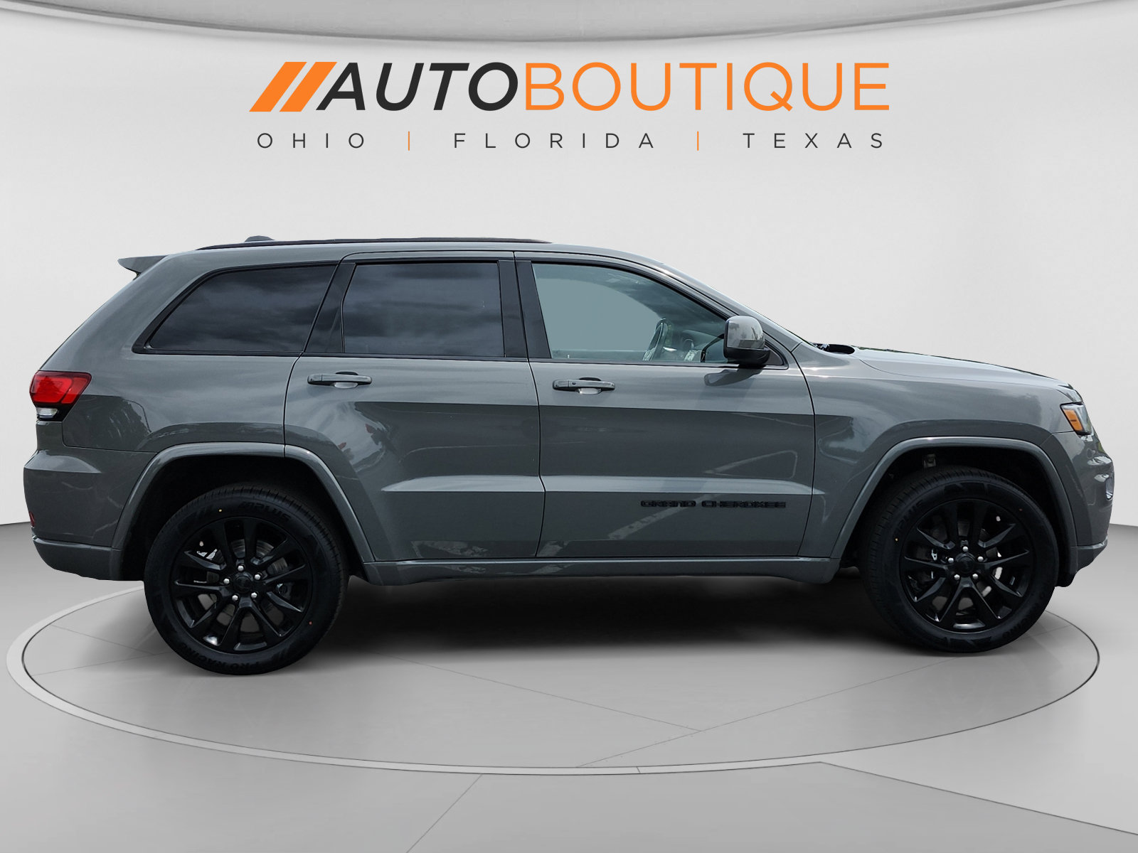 Used 2019 Jeep Grand Cherokee Altitude AWD/4WD image 6