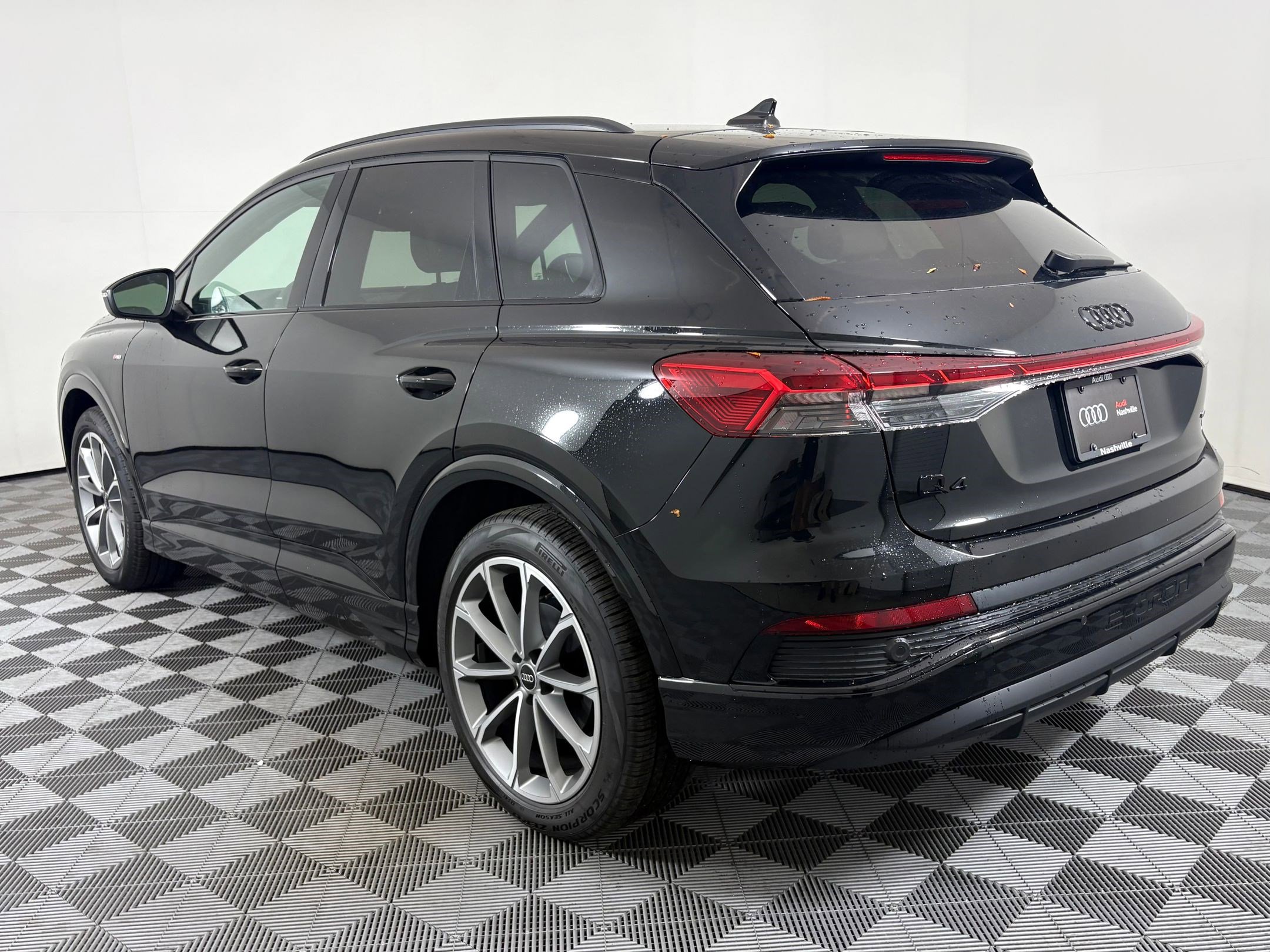 New 2026 Audi Q4 e-tron Premium image 3