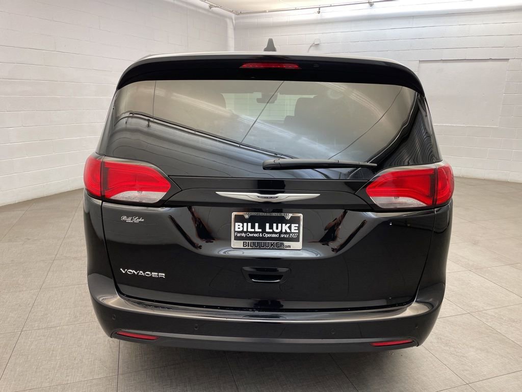 New 2026 Chrysler Voyager LX FWD image 4