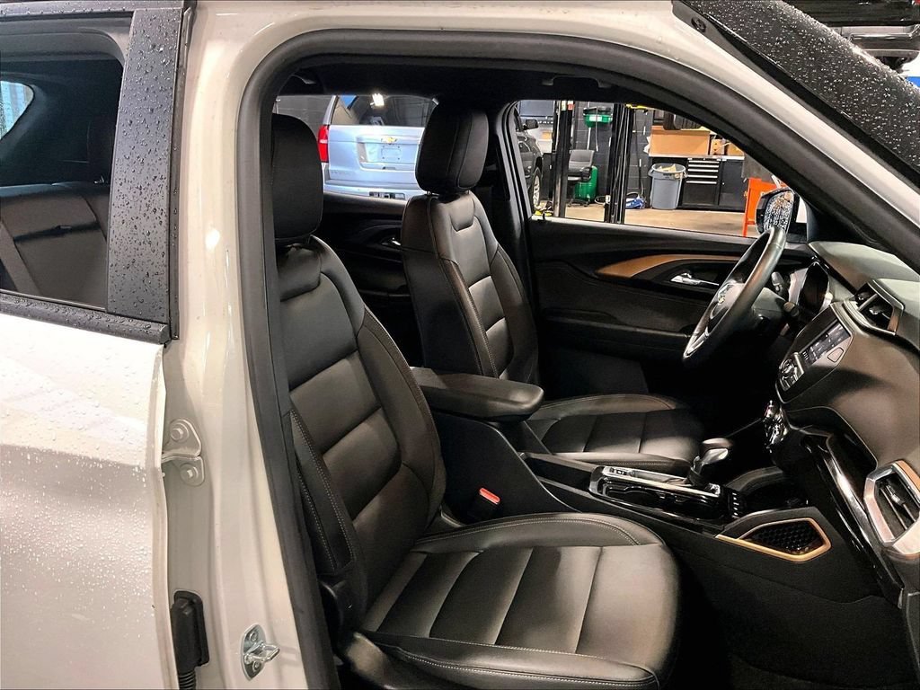 Used 2023 Chevrolet TrailBlazer ACTIV FWD image 11