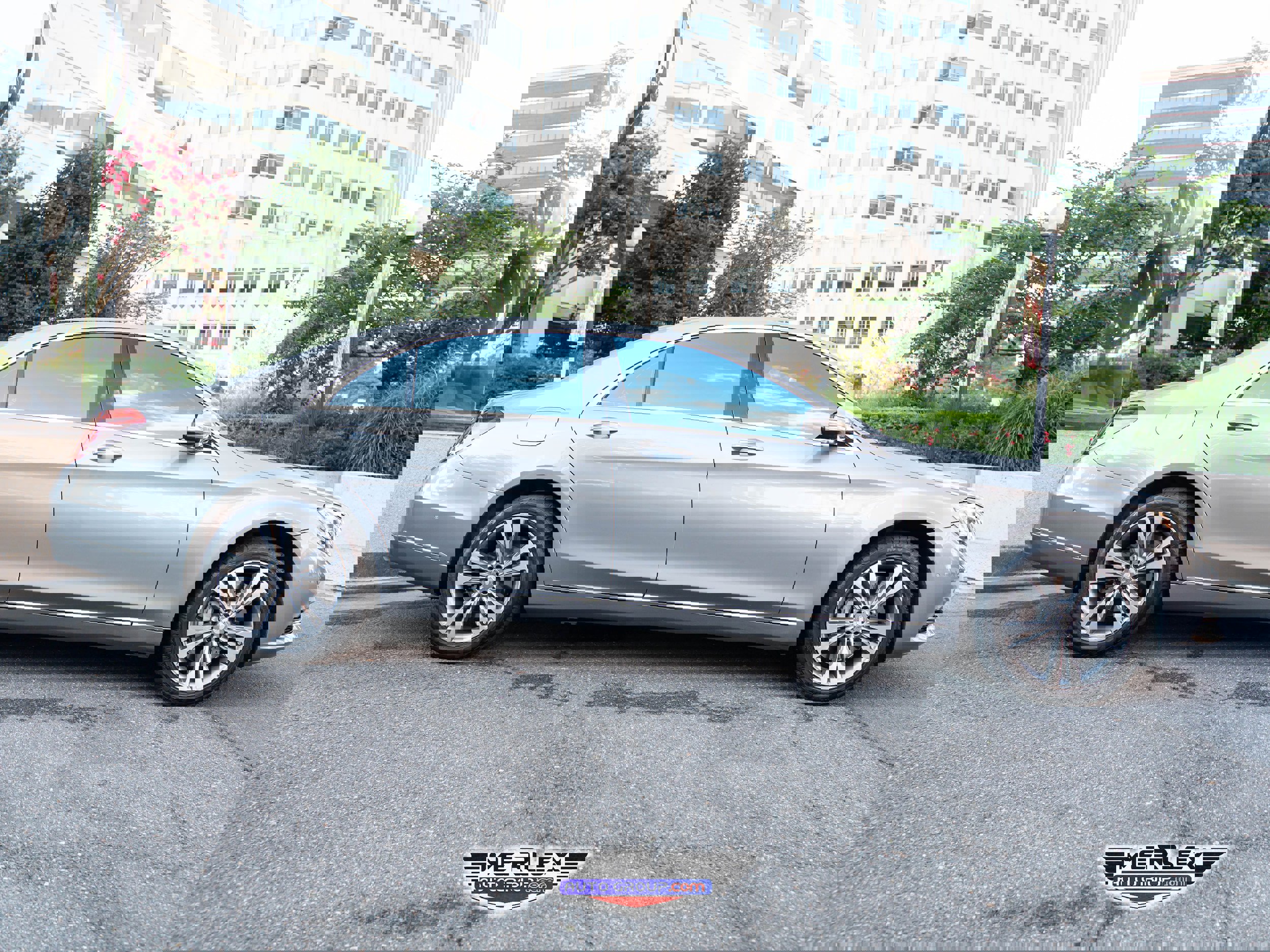 Used 2015 Mercedes-Benz S 550 4MATIC Sedan image 8