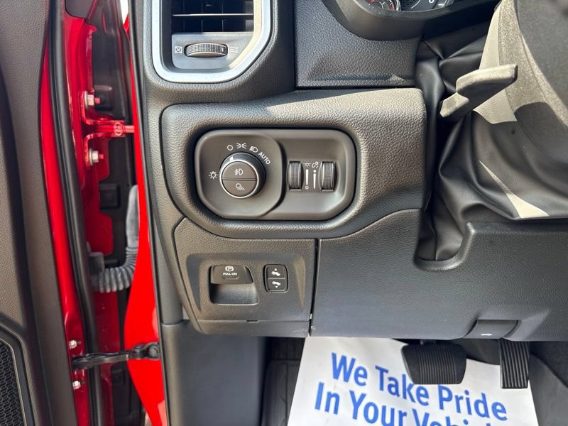 Used 2025 RAM 1500 Big Horn AWD/4WD image 26