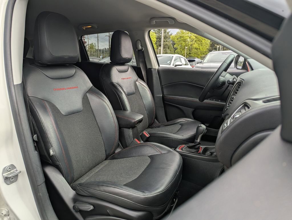 Used 2018 Jeep Compass Trailhawk w/ Navigation Group image 34