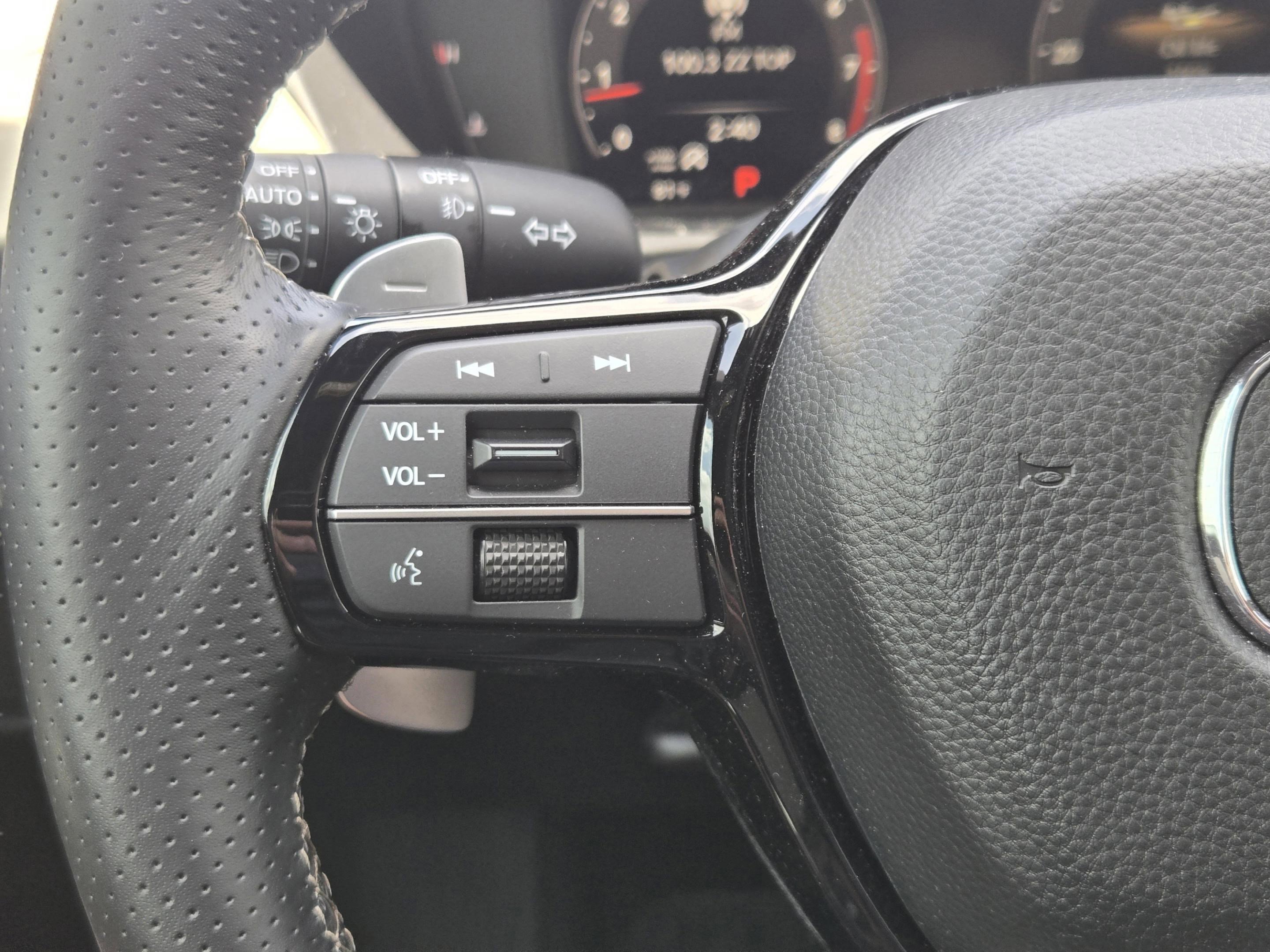 Used 2025 Acura ADX A-Spec image 21