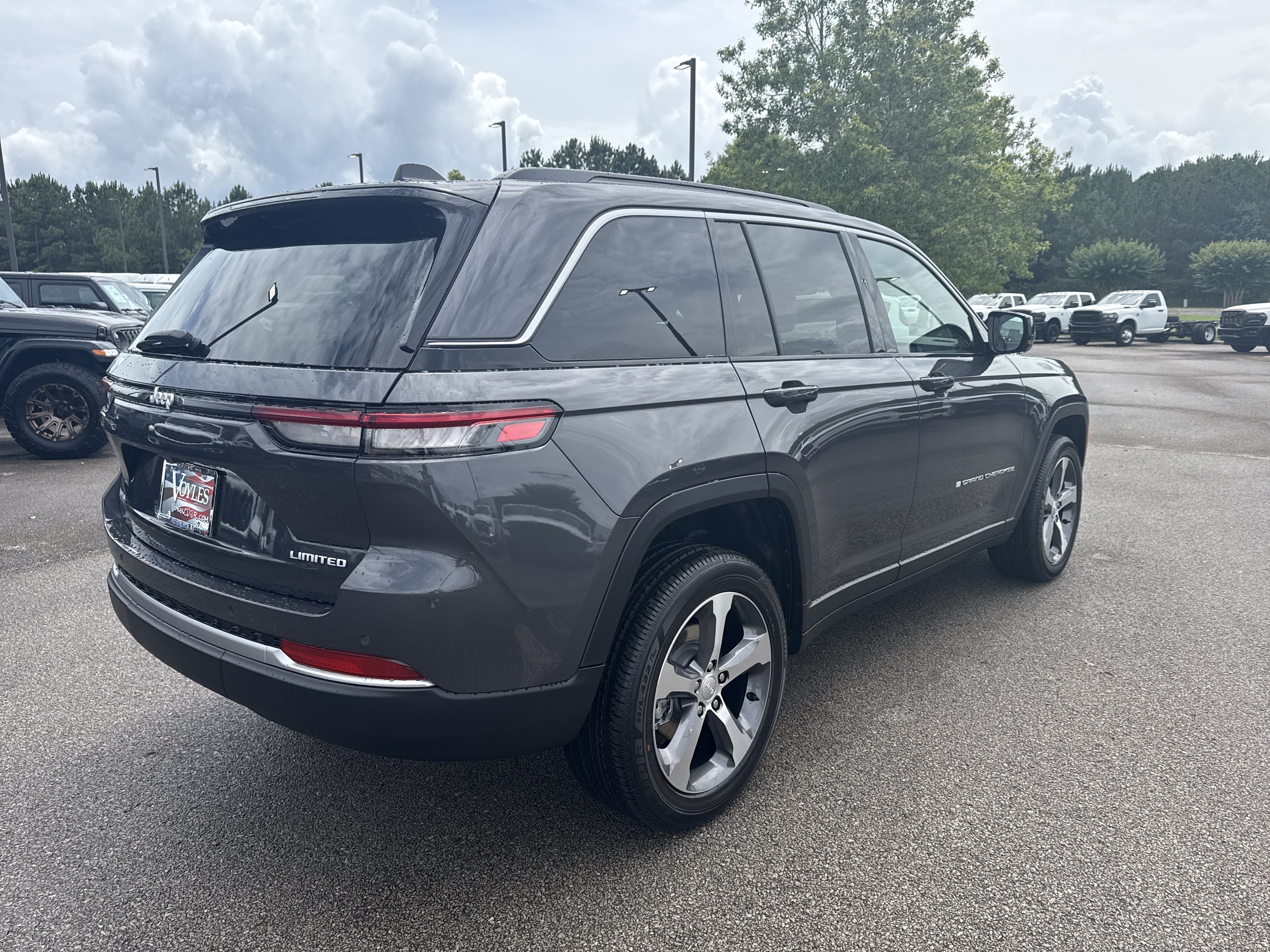 New 2026 Jeep Grand Cherokee Limited RWD image 7