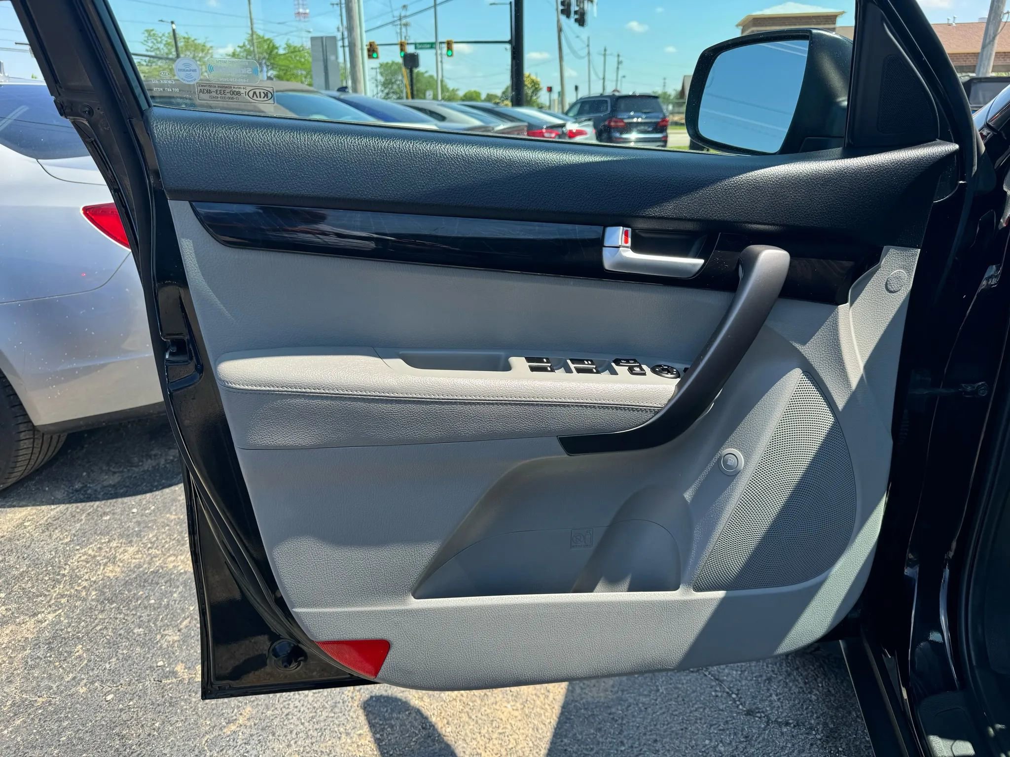 Used 2015 Kia Sorento LX image 10