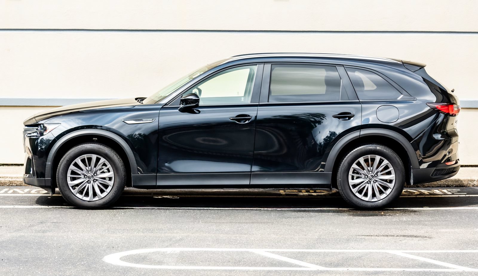 Used 2025 MAZDA CX-90 3.3 Turbo w/ Select Package AWD/4WD image 4