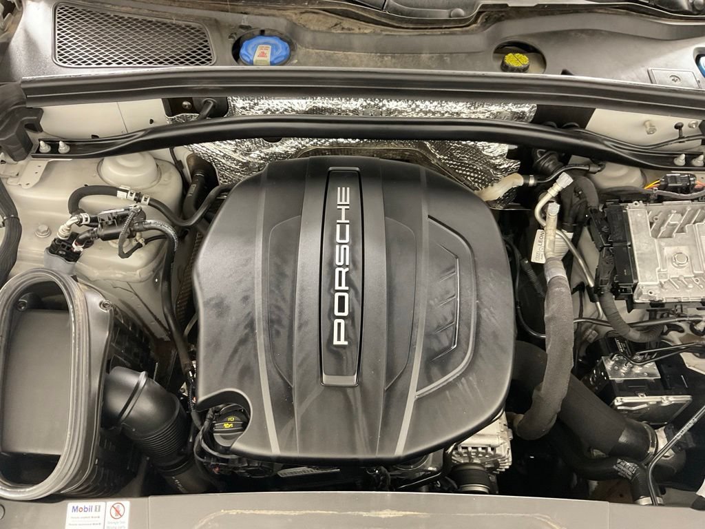 Used 2021 Porsche Macan AWD/4WD image 52