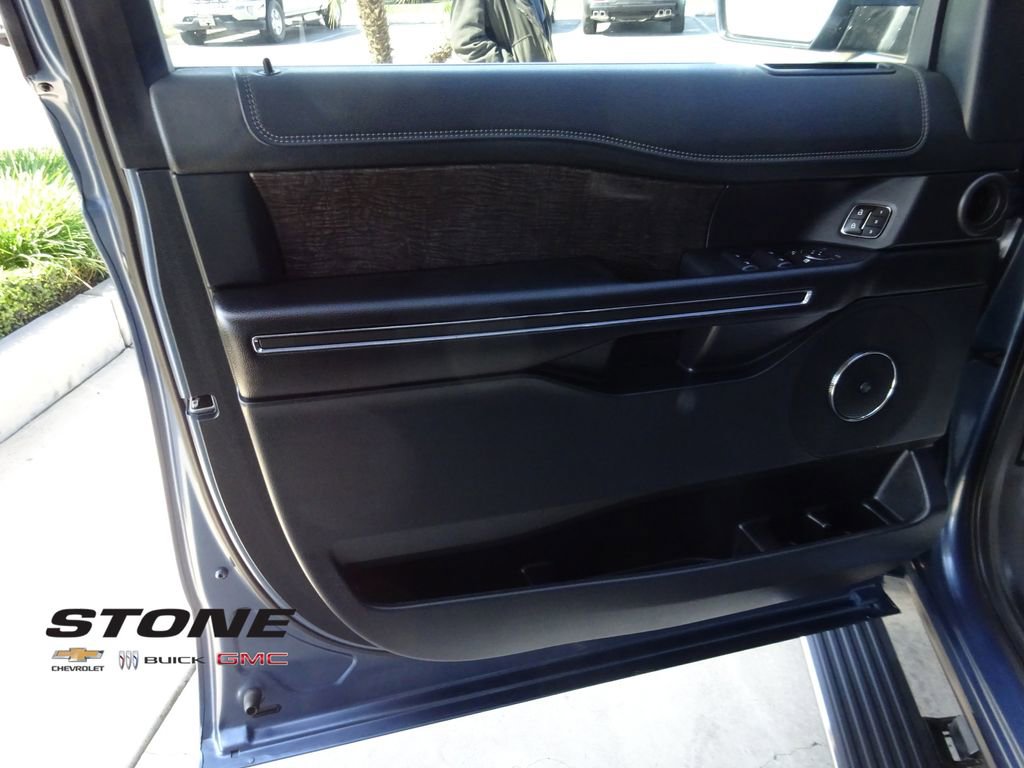 Used 2020 Ford Expedition Limited w/ Equipment Group 302A image 26