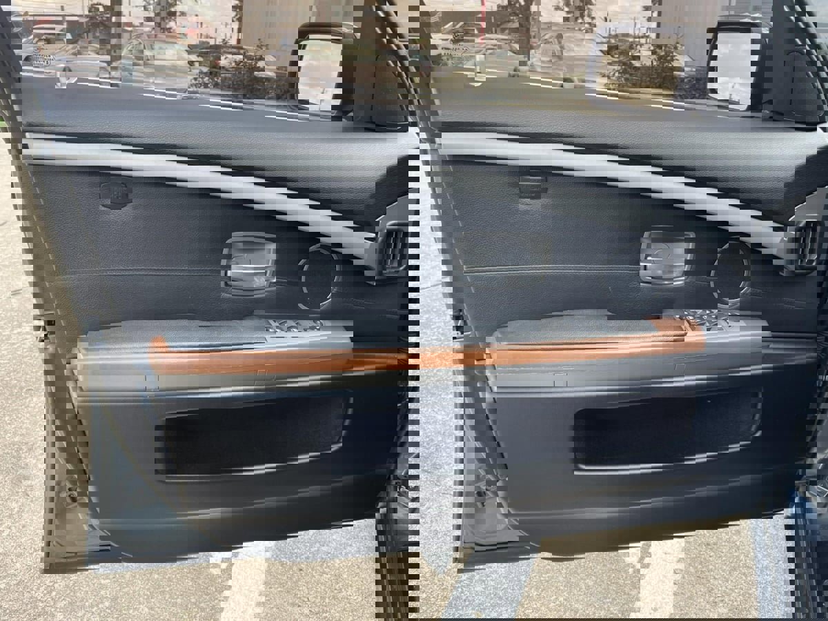 Used 2007 BMW 750i image 26