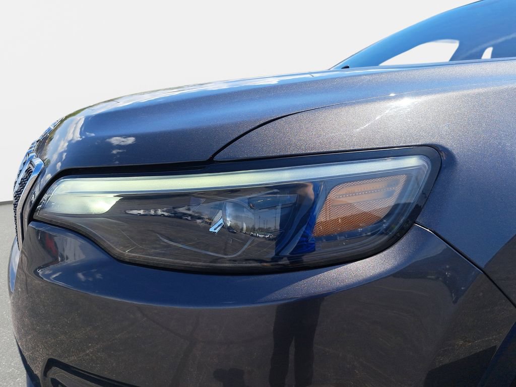 Used 2020 Jeep Cherokee Latitude Plus w/ Cold Weather Group AWD/4WD image 26