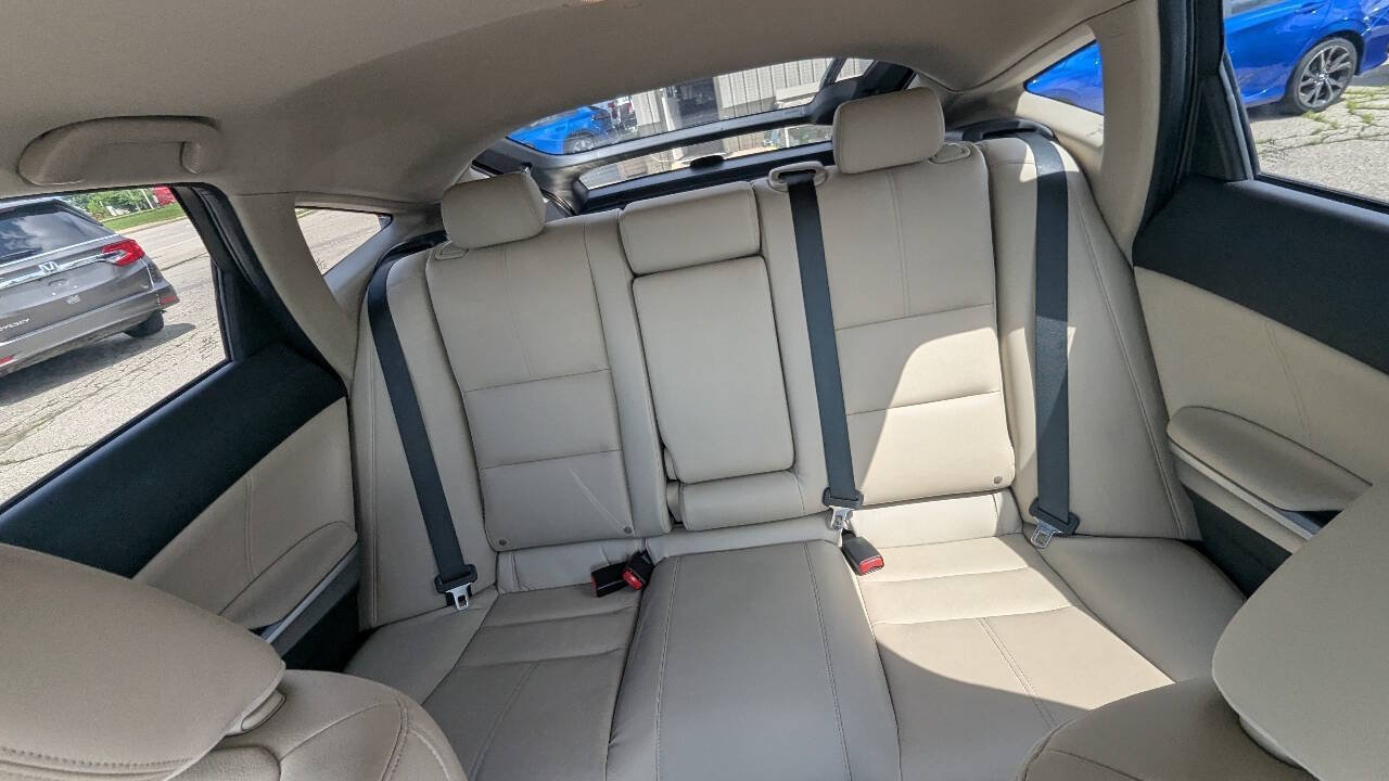 Used 2015 Honda Crosstour EX-L image 19