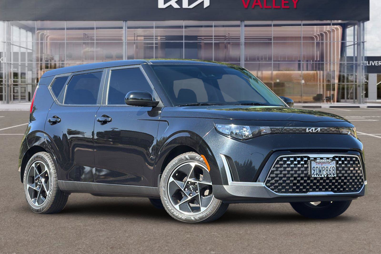 Certified 2023 Kia Soul EX FWD image 2