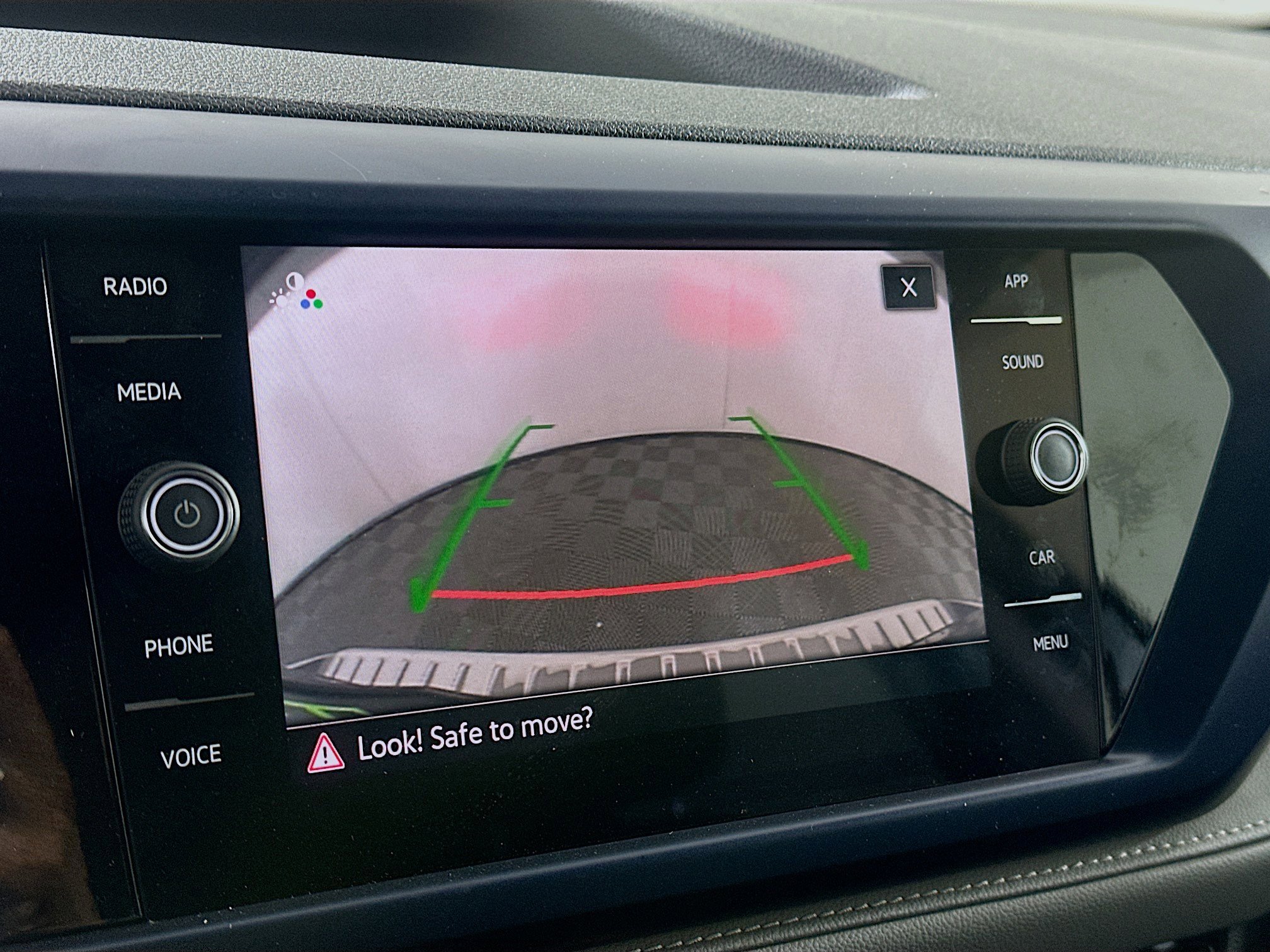 Used 2024 Volkswagen Taos SE w/ Black Wheel Package image 22