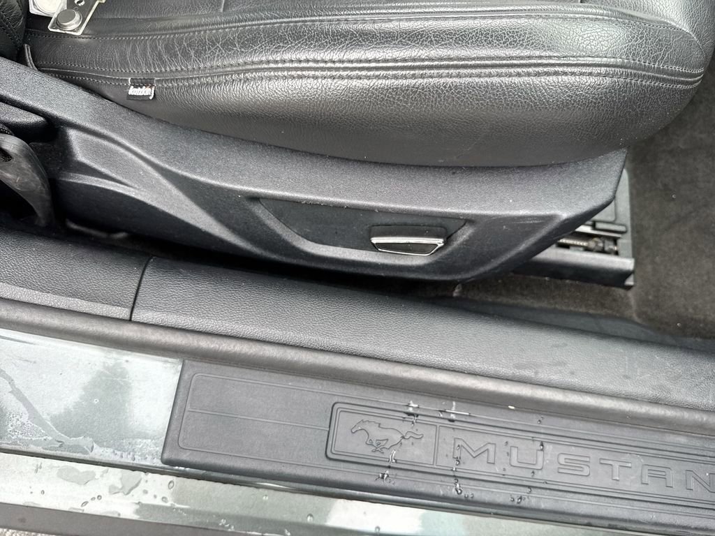 Used 2016 Ford Mustang GT w/ Black Accent Package RWD image 43