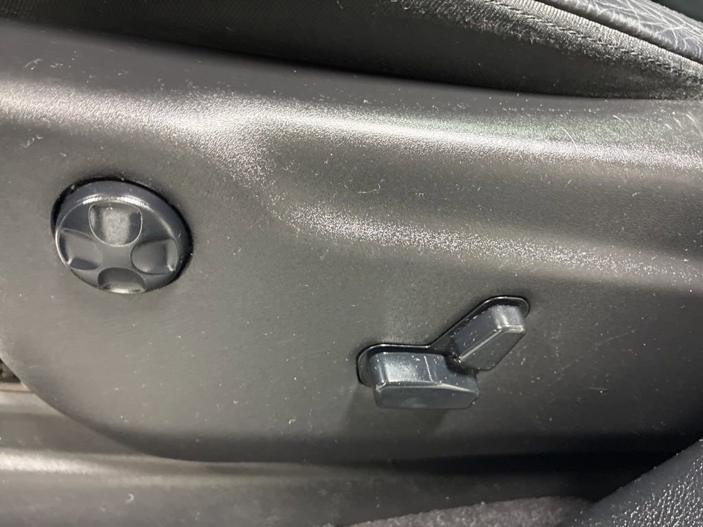 Used 2019 Jeep Grand Cherokee Limited image 11