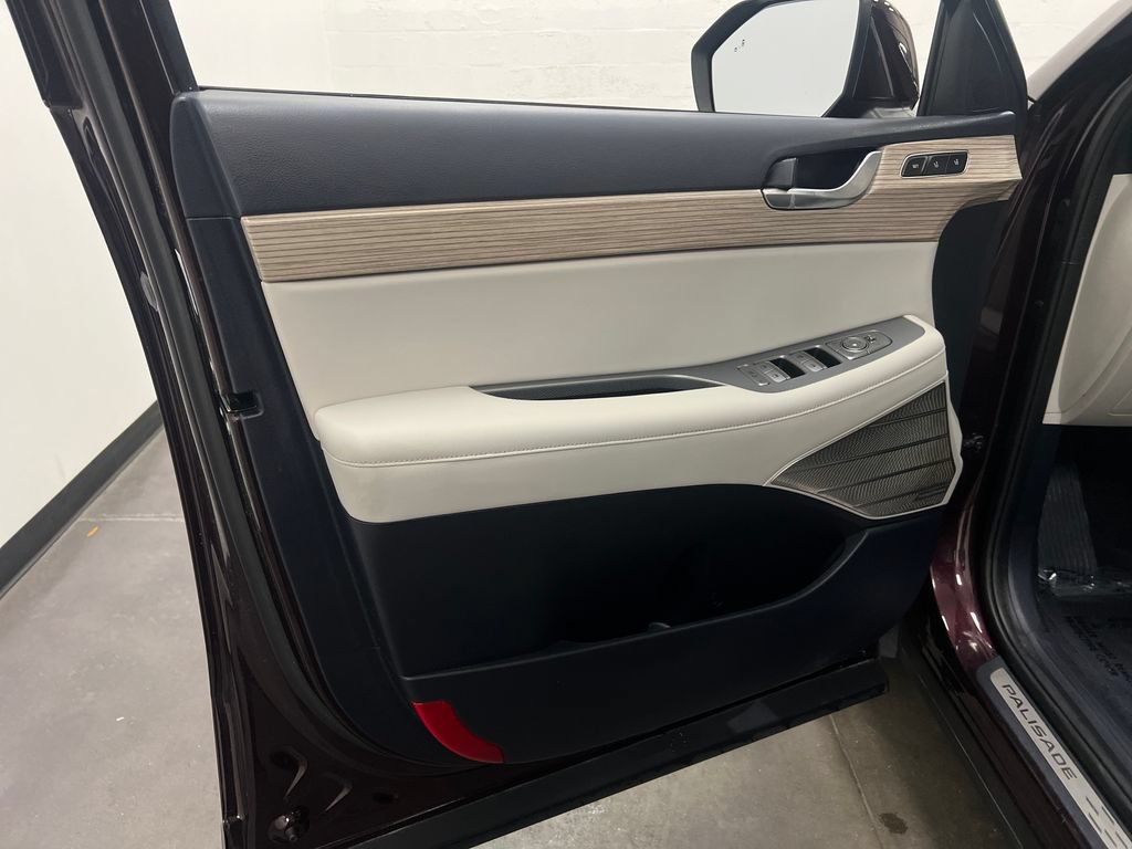 Used 2021 Hyundai Palisade Limited w/ Cargo Package AWD/4WD image 13