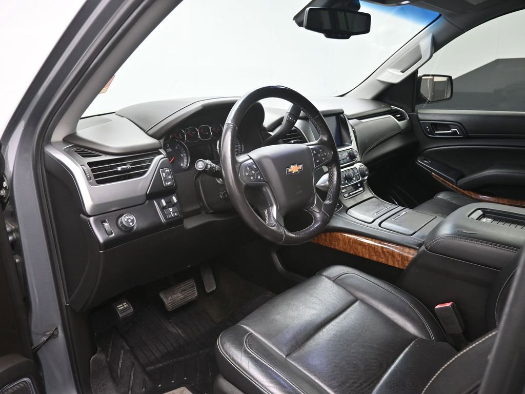 Used 2018 Chevrolet Suburban Premier image 19