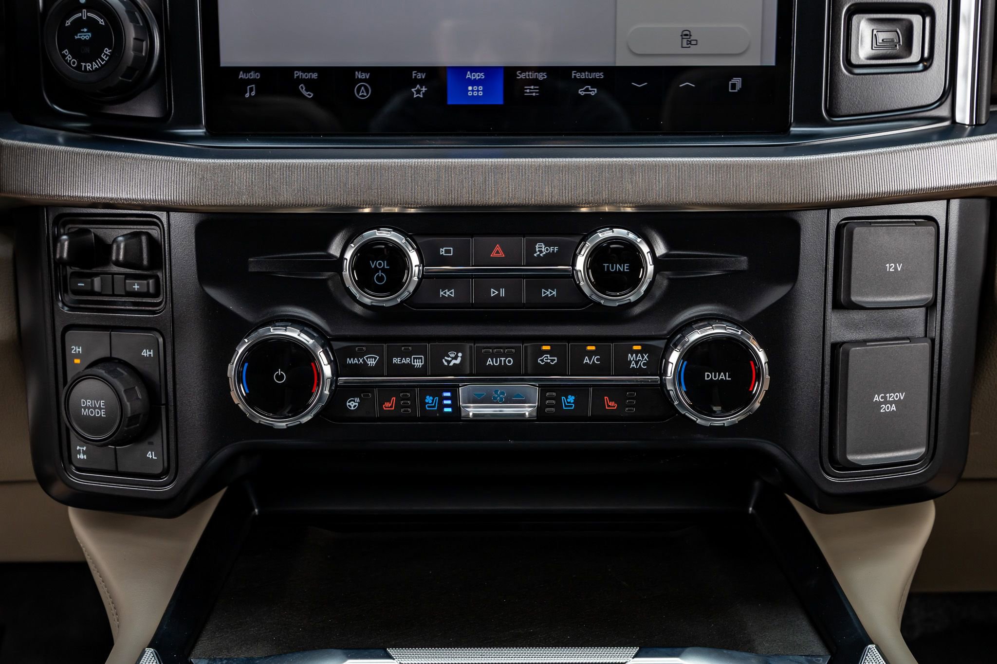Used 2026 Ford F350 Platinum w/ Platinum Plus Package AWD/4WD image 28