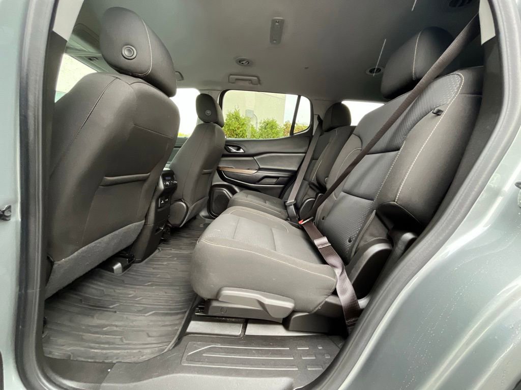 Certified 2023 GMC Acadia SLE w/ Driver Convenience Package image 18