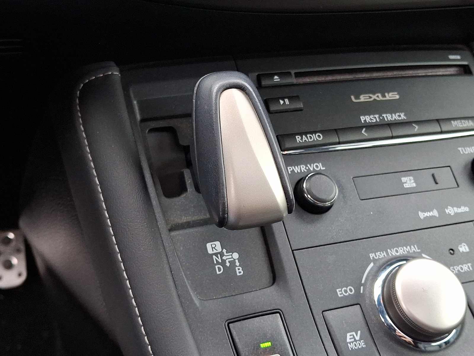 Used 2015 Lexus CT 200h image 15