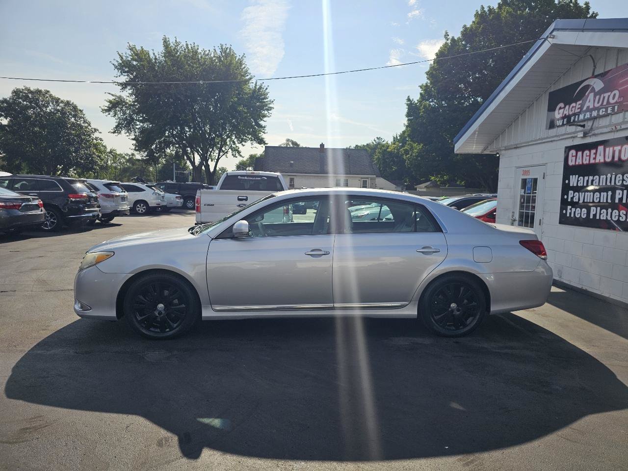 Used 2011 Toyota Avalon FWD image 6