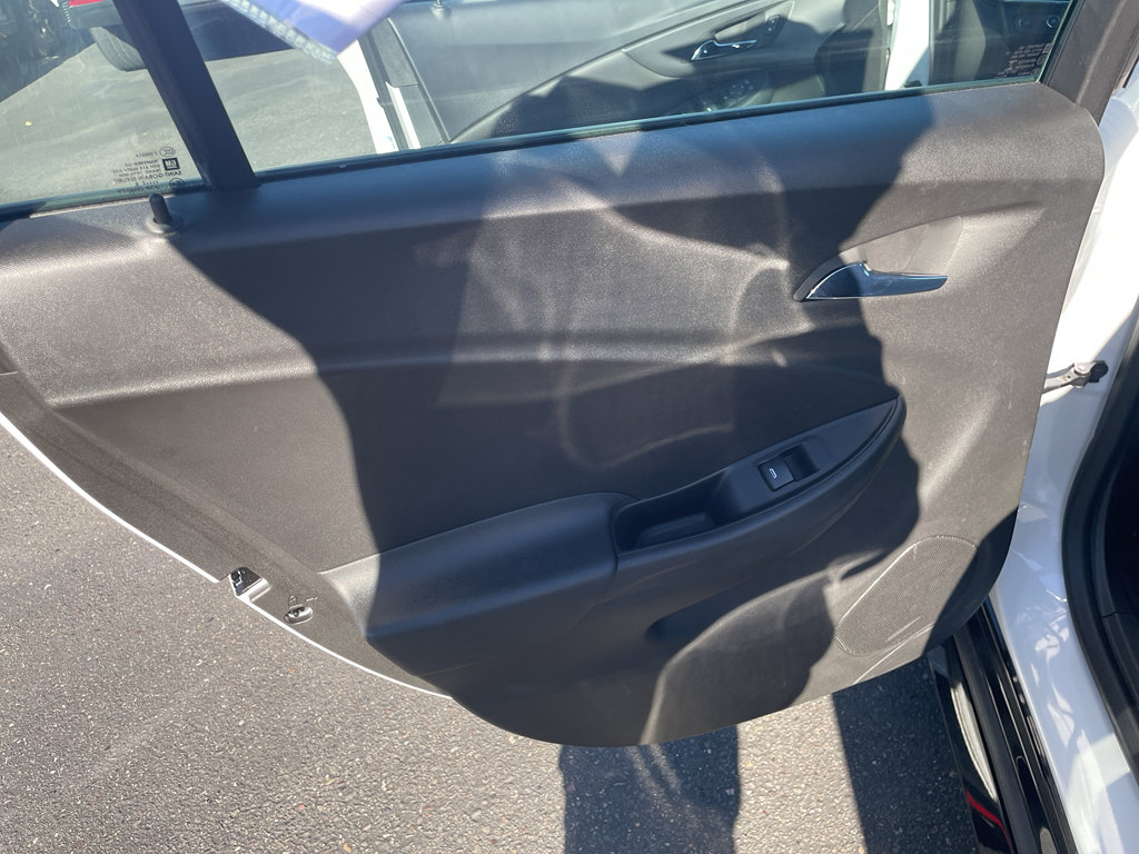 Used 2017 Chevrolet Volt Premier w/ Driver Confidence II Package image 37