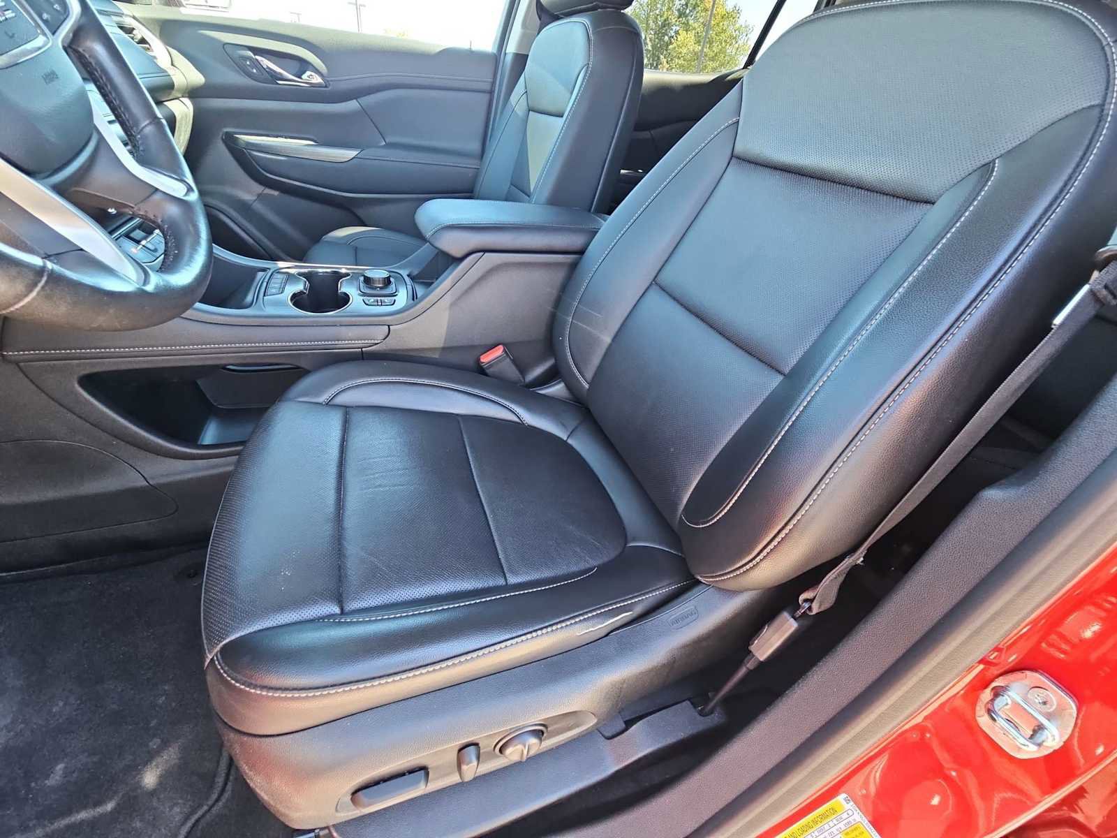 Certified 2021 GMC Acadia SLT w/ Preferred Package image 16