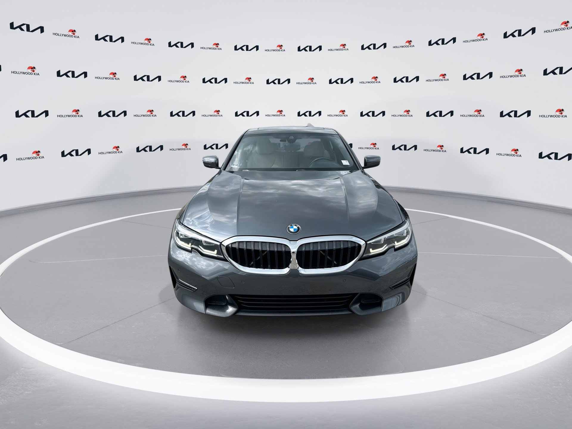 Used 2019 BMW 330i Sedan w/ Convenience Package RWD image 3
