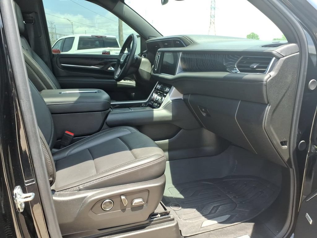 Used 2024 GMC Yukon Denali w/ Max Trailering Package AWD/4WD image 11