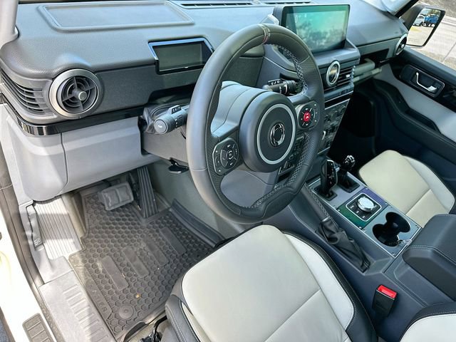 Used 2025 INEOS Grenadier Fieldmaster Edition image 9