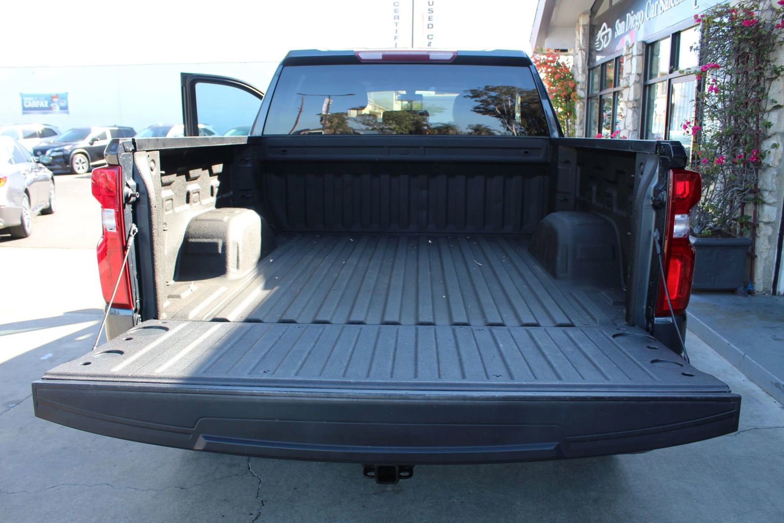 Used 2020 Chevrolet Silverado 1500 Custom w/ Custom Value Package image 24