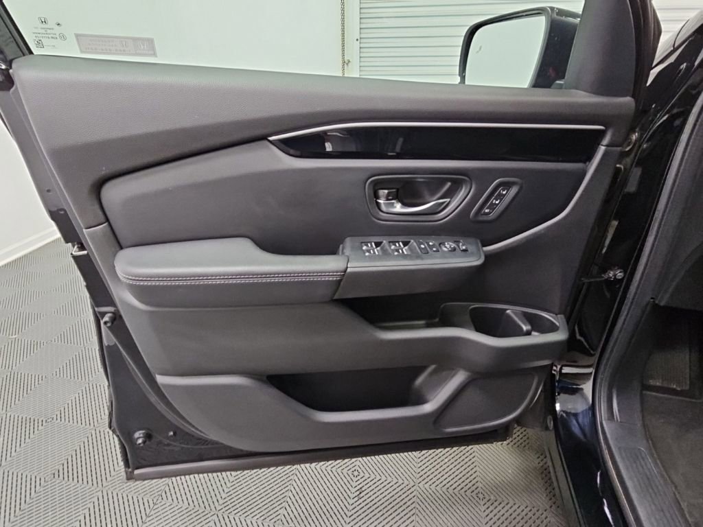 Used 2023 Honda Pilot EX-L image 30