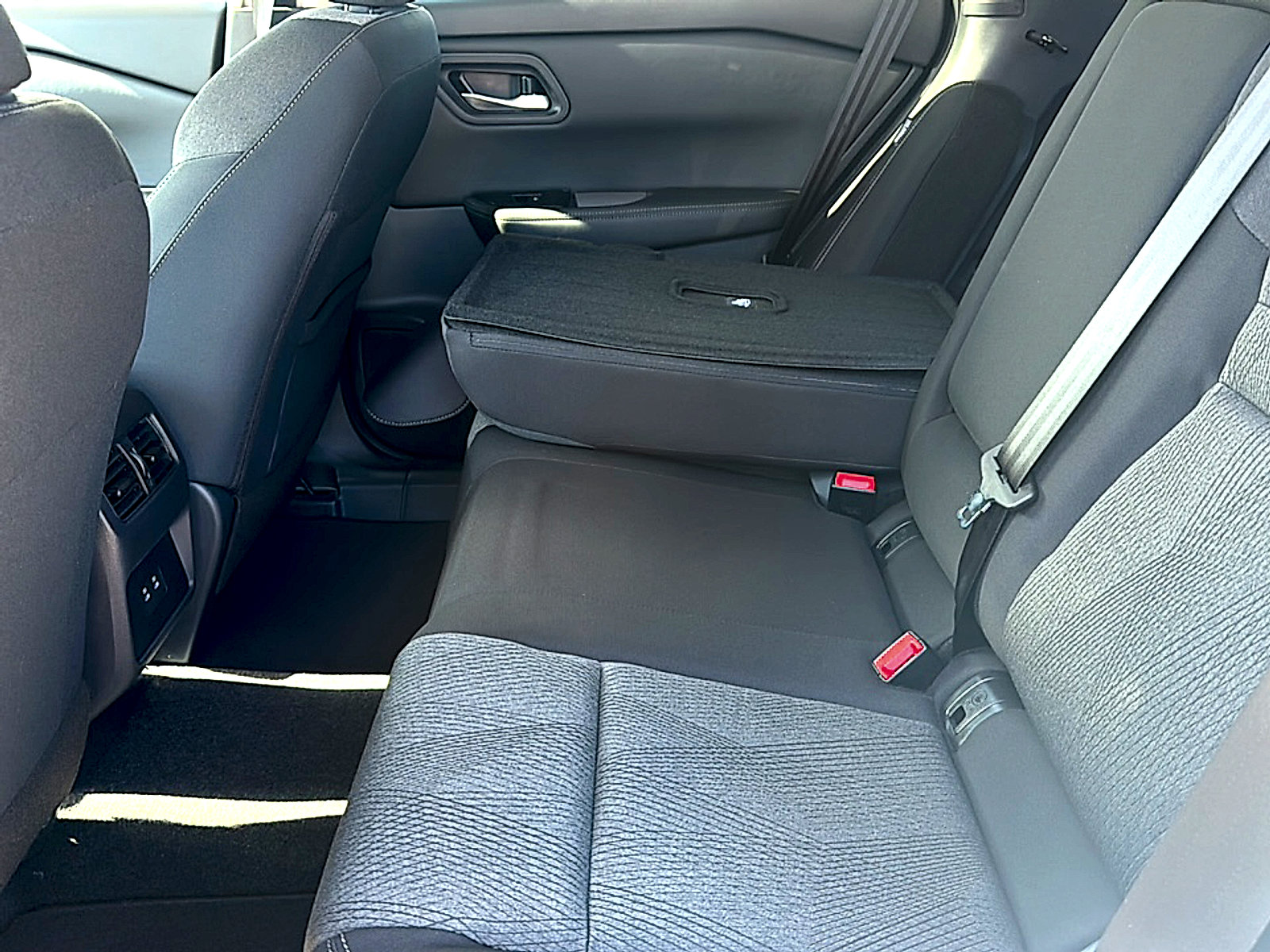 New 2026 Nissan Rogue SV FWD image 15